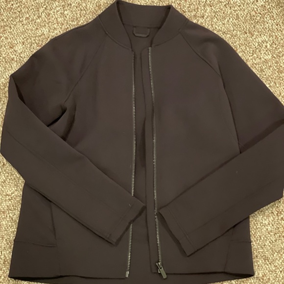 black lululemon zipup - Picture 1 of 3